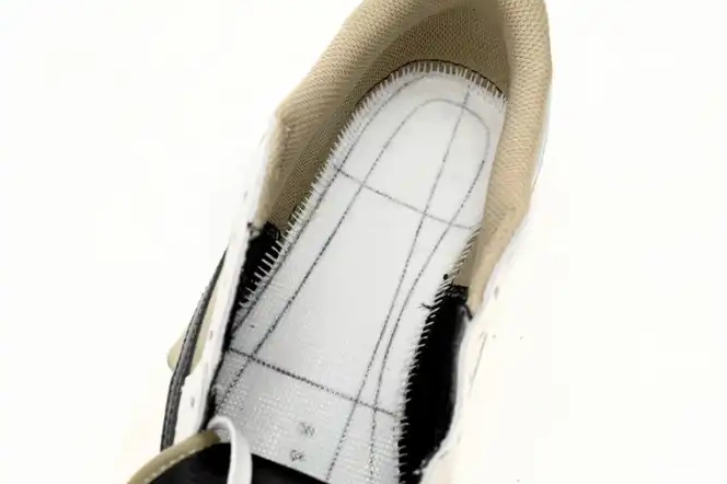 One Kick Travis Scott Golf Air 1 x Jordan Low FZ3124-200 0527